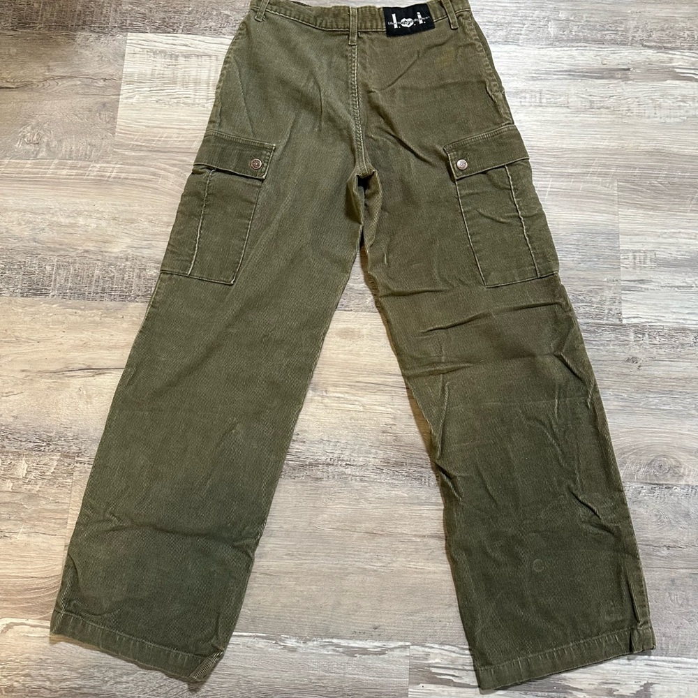 VINTAGE l.e.i. Juniors Corduroy Wide Leg Cargo Pants Army Green Size 9 - Picture 3 of 10